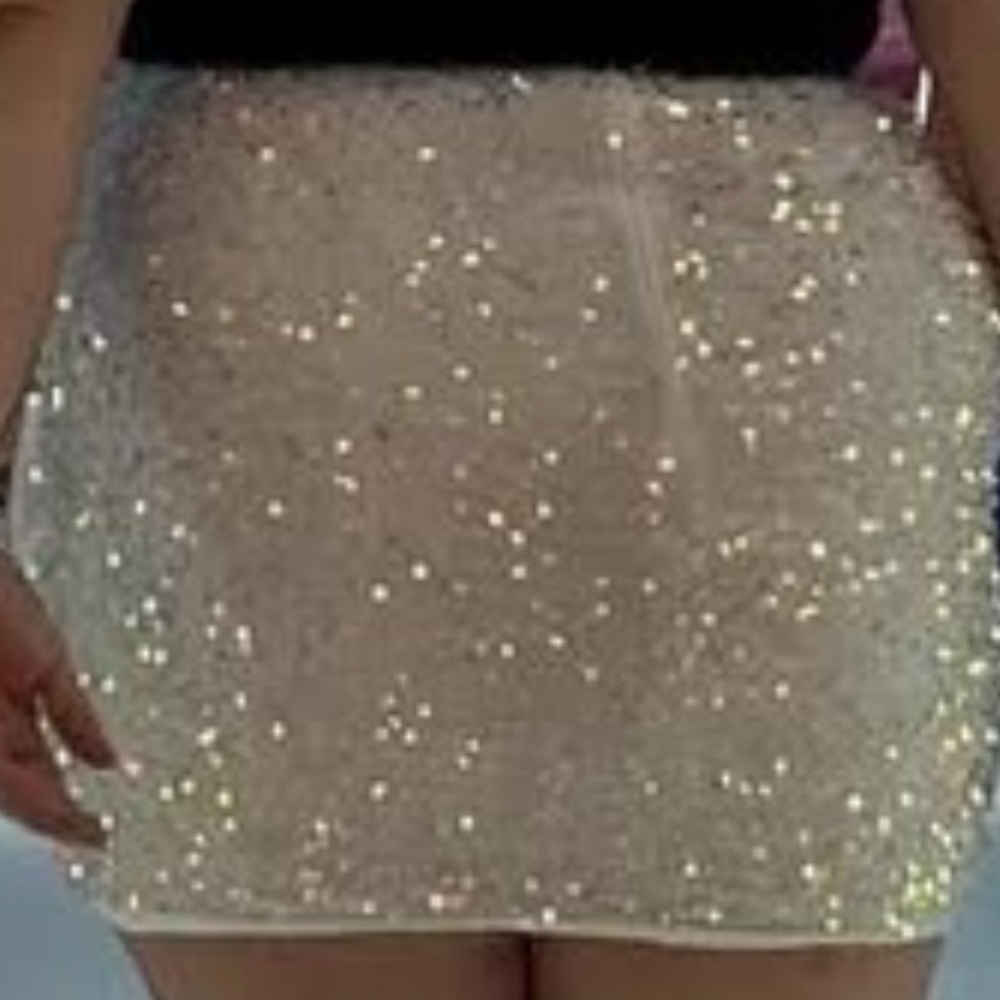 Sequin Embellished white Skirt - Picture 3 of 3